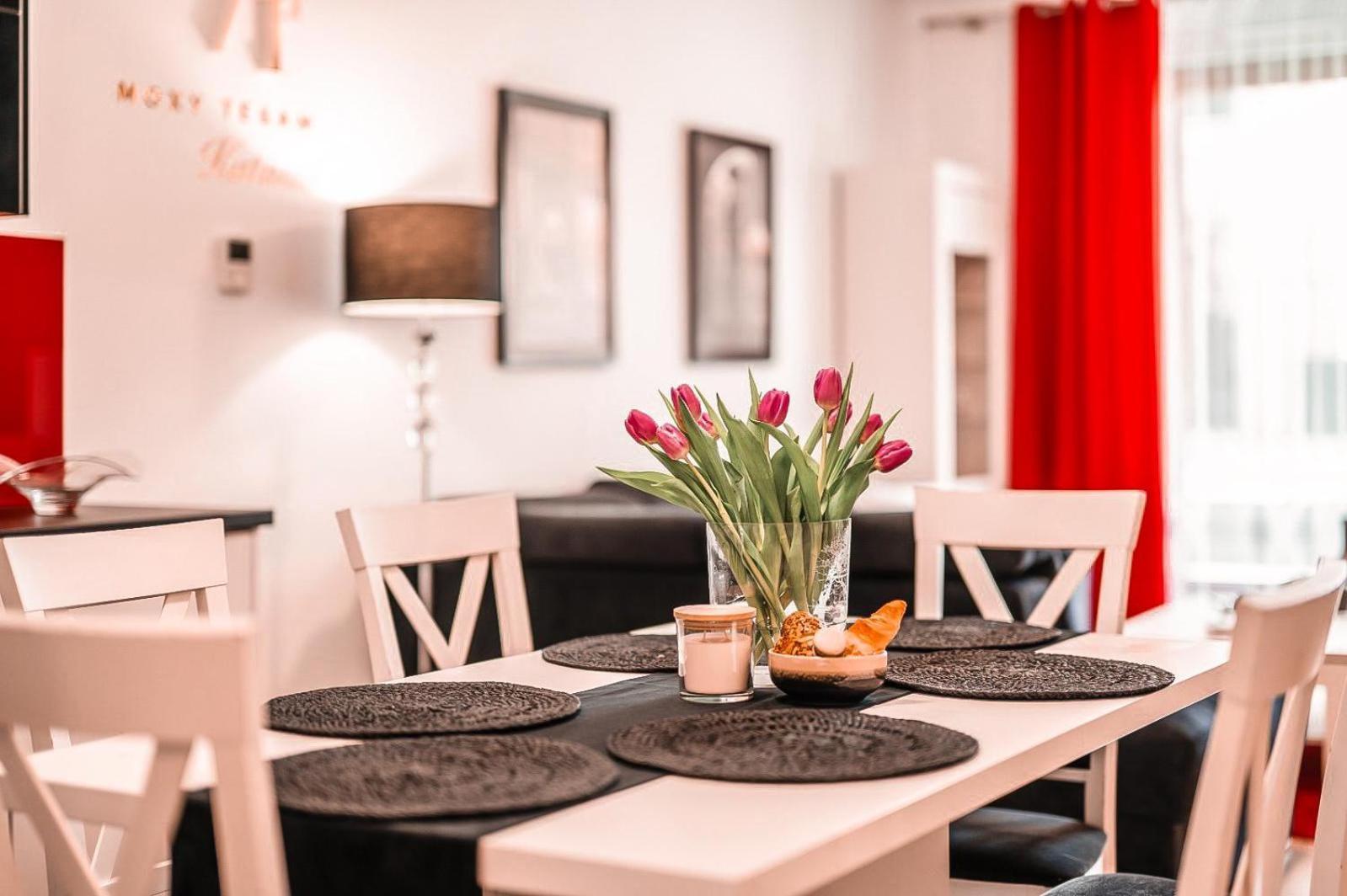 Katania Moxy Te&Am Cracow Apartman Krakkó Kültér fotó